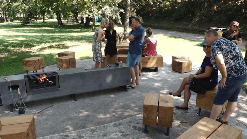 Piknik ve Stromovce stylově: nové grilovací místo navrhla architektka, přístupné je každému